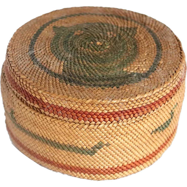 Small Native American Makah Polychrome Twined Bear Lidded Basket