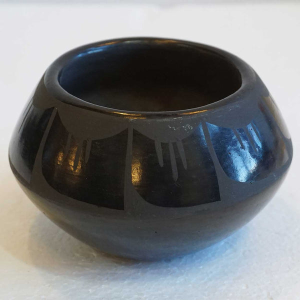 Small Vintage Native American Matte on Glossy Blackware Pottery Bowl