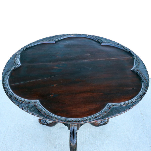 English Chippendale Mahogany Round Tilt-Top Tripod Side Table