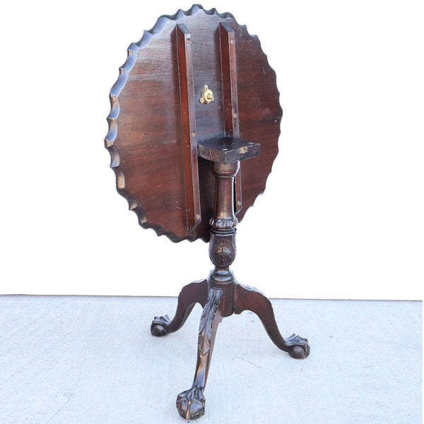English Chippendale Style Mahogany Round Piecrust Tilt-Top Tripod Side Table