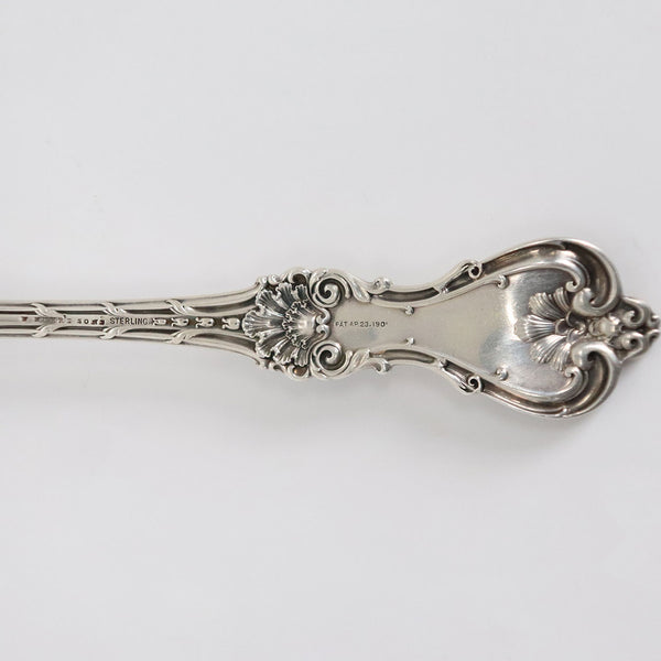 American Henry Muhr & Sons Gilt Sterling Shell Pattern Silver Cheese Scoop