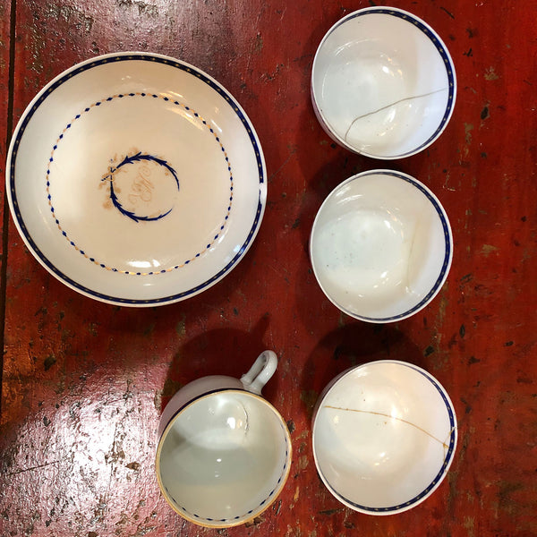 30-Piece Chinese Export Qianlong Gilt and Cobalt Blue Porcelain Tea Service