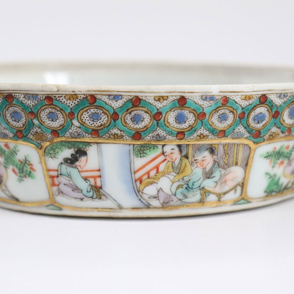 Small Chinese Export Famille Verte Oval Porcelain Low Bowl and Underplate