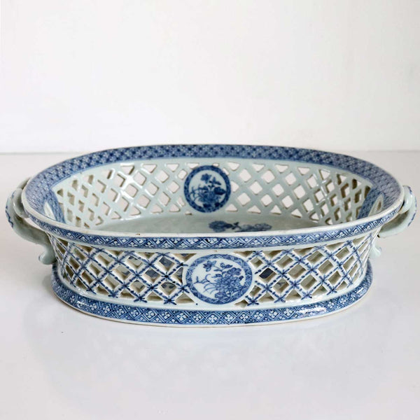 Chinese Export Qianlong Blue and White Porcelain Reticulated Basket