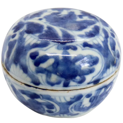 Small Chinese Porcelain Blue and White Round Cosmetic Box