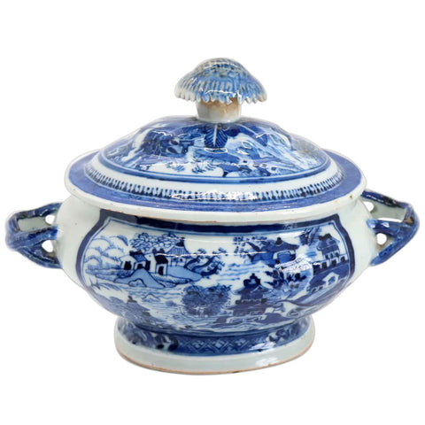 Chinese Export Canton Porcelain Blue and White Oval Covered Sauce Tureen