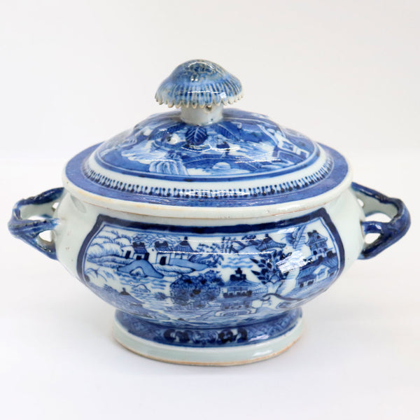 Chinese Export Canton Porcelain Blue and White Oval Covered Sauce Tureen