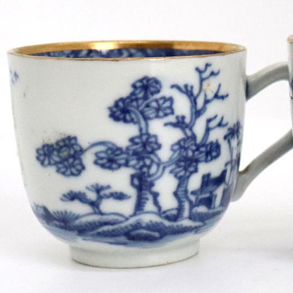 Chinese Export Qianlong Canton Gilt, Blue and White Porcelain Teacup