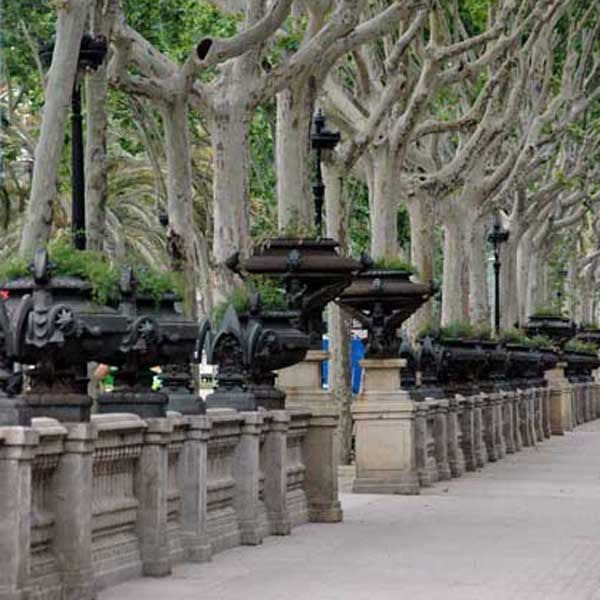 Rare Large Pair Spanish Early Modernist Ciutadella Park Cast Iron Garden Urns
