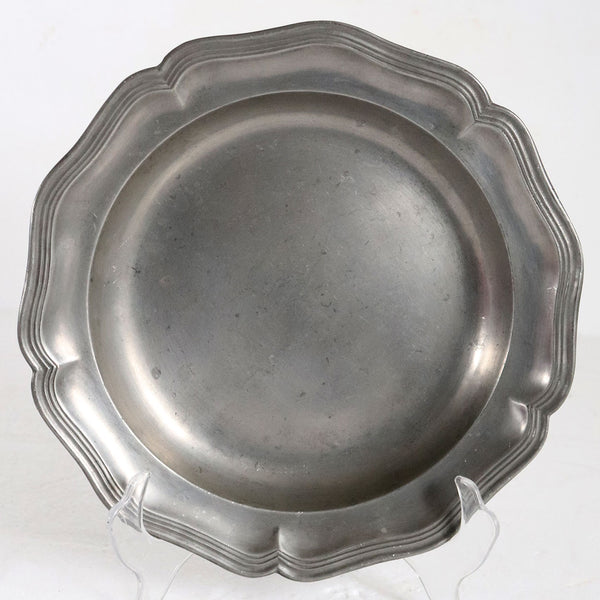 Continental Pewter Wavy Edge Multi-Reed Plate