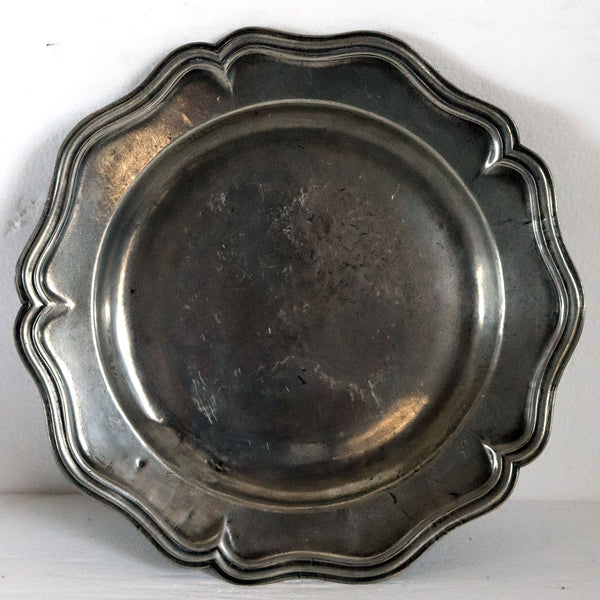 Continental Pewter Wavy Edge Multi-Reed Plate
