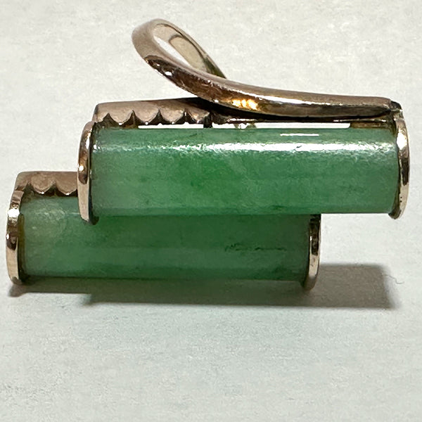 Vintage Chinese/Japanese 10 Karat Yellow Gold and Jade Bypass Cocktail Ring