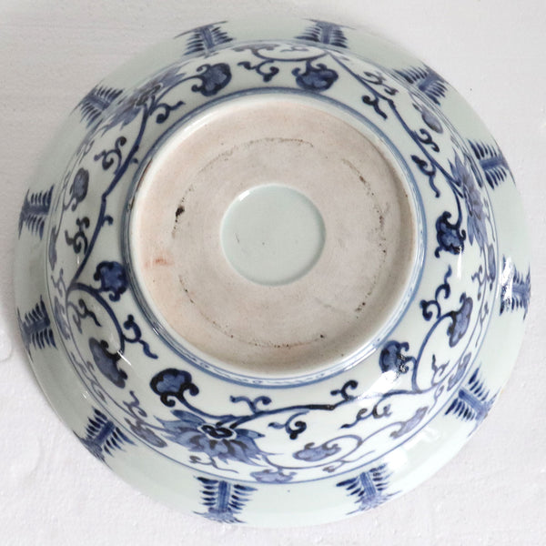 Japanese Meiji Imari Porcelain Scalloped Rim Center Bowl