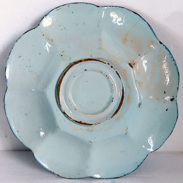 Pair of German Frankfurt Faience Blue and White Lobed Plates (Buckelplattes)