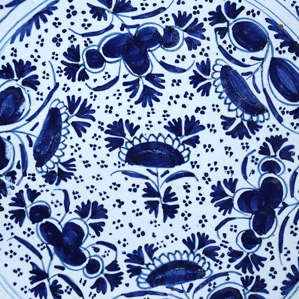 English/Dutch Delft Faience Tin-Glazed Earthenware Blue and White Plate