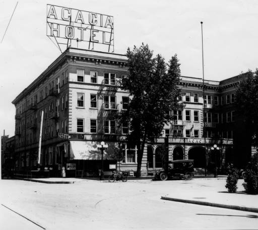 Complete American Beaux Arts Acacia Hotel Wrought Iron Balcony