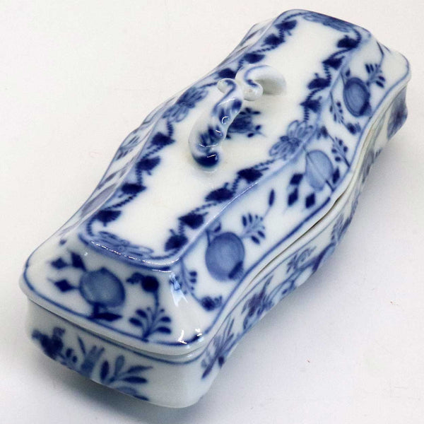 Unusual German Meissen Blue Onion Porcelain Toothbrush Holder Covered Box
