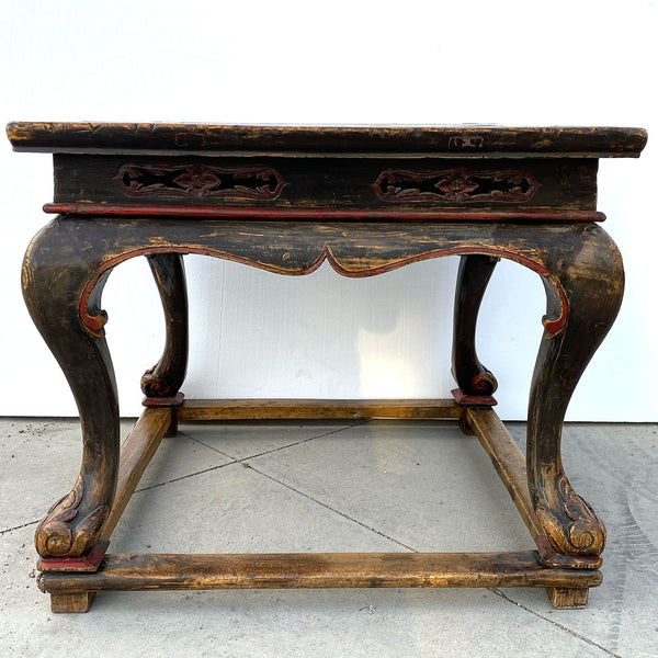 Chinese Red and Black Lacquered Elm Square Center Table