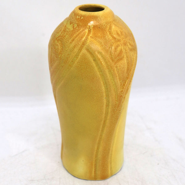 American Van Briggle Pottery Yellow Spiderwort 833 Trifoliate Vase