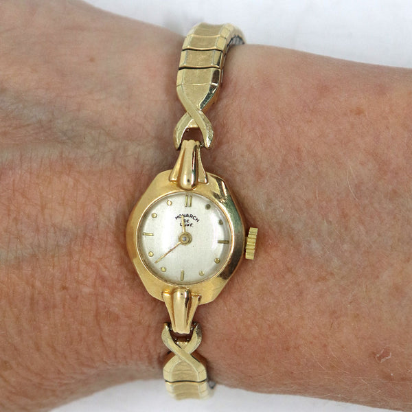 Vintage Swiss Monarch De Luxe 14 Karat Yellow Gold Lady's Mechanical Wristwatch