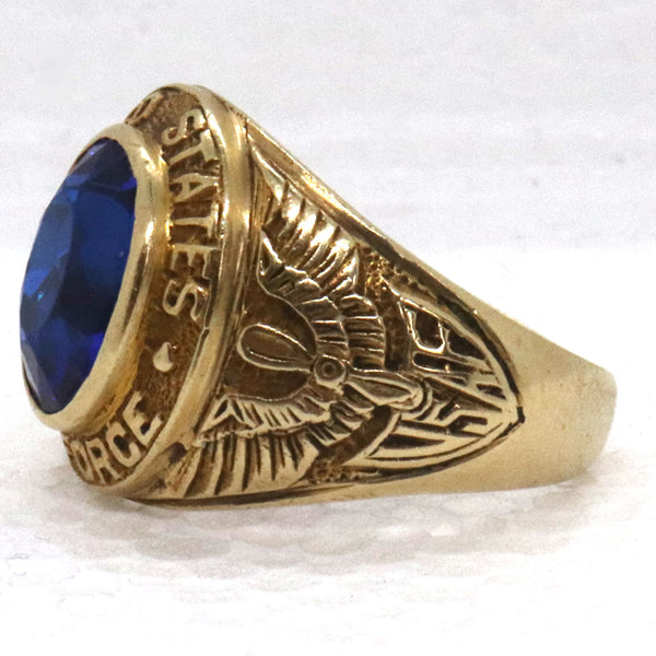 Vintage American 10 Karat Yellow Gold United States Air Force Class Ring