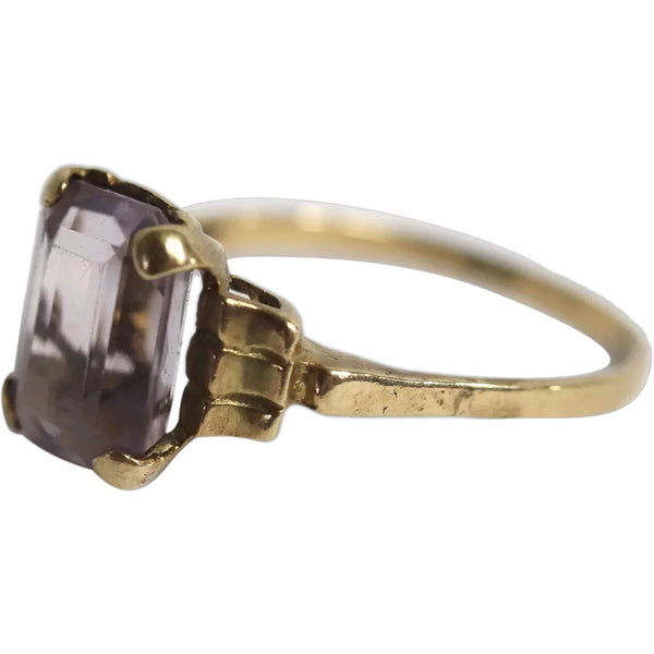 Vintage Art Deco 10 Karat Yellow Gold and Amethyst Emerald Cut Lady's Ring